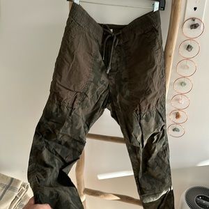 James Perse green camo rip stop pants size 1 (31)